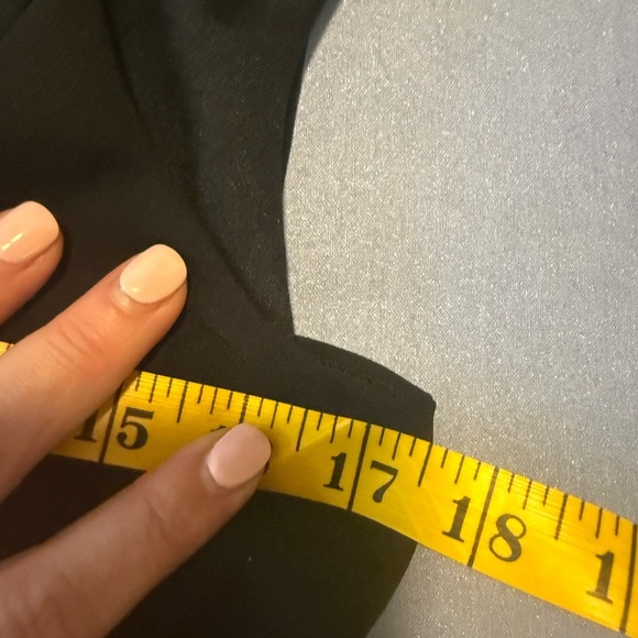 Silence + Noise Black Fitted Sleeveless Crop Tank Top - Picture 5 of 7